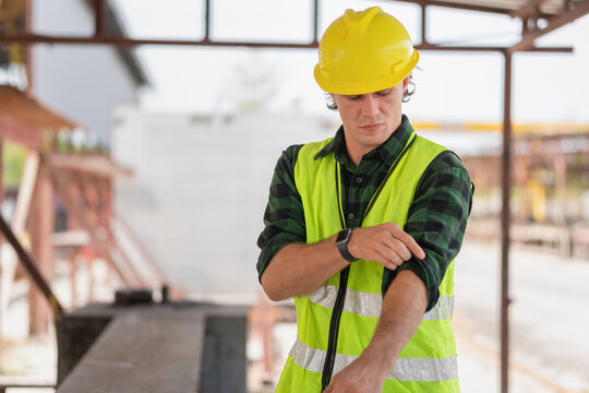 CONSTRUCTION SITE HOARDING
